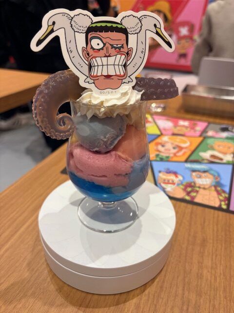 「じょ～～～ダンじゃなァい わよーーーう!!!」タコパフェONE PIECE CAFE GENE（C）尾田栄一郎／集英社・フジテレビ・東映アニメーション