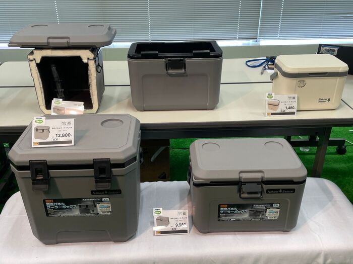 実は『コメリ』のお出かけグッズが超アツい！？遮光率100%タープや80時間保冷クーラーなど、今注目のアイテムをレポート！