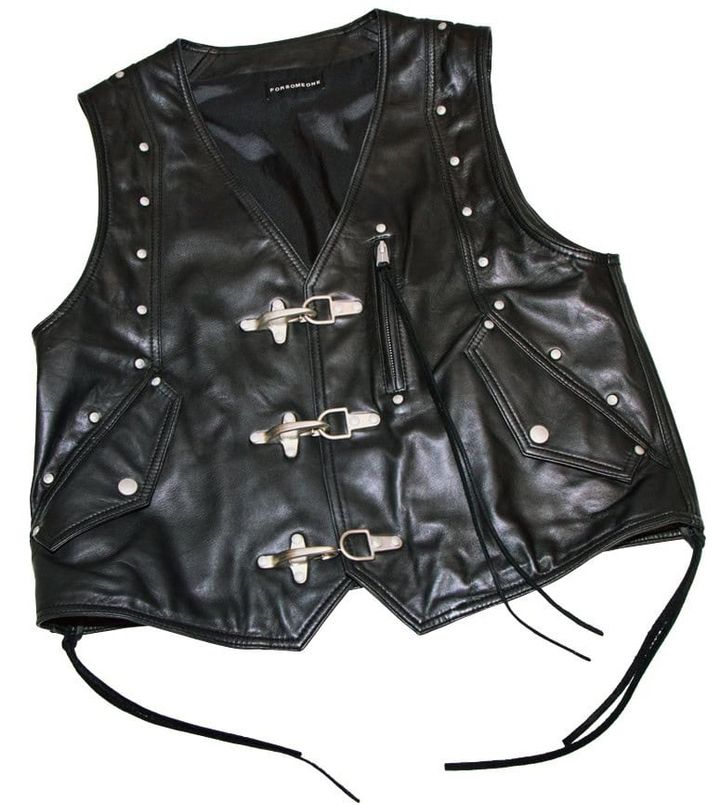 ダンス＆ボーカルグループ「THE JET BOY BANGERZ（TJBB）」TAKIさんのベストバイ FORSOMEONEのレザーベスト