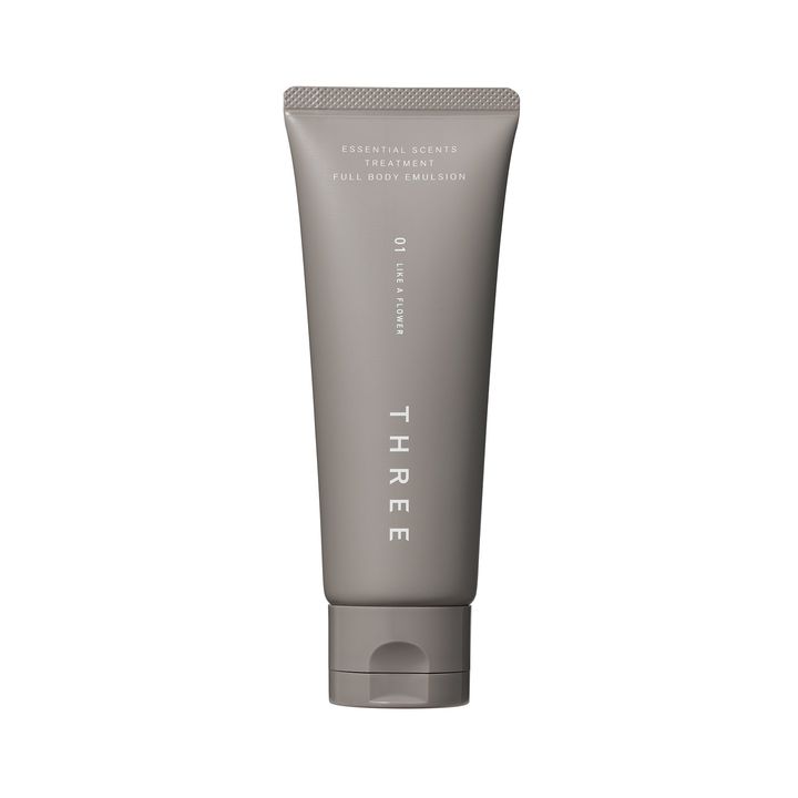 THREE エッセンシャルセンツトリートメント フルボディ エマルジョン 01〈ボディ用保湿乳液〉 100ｍL￥5,500