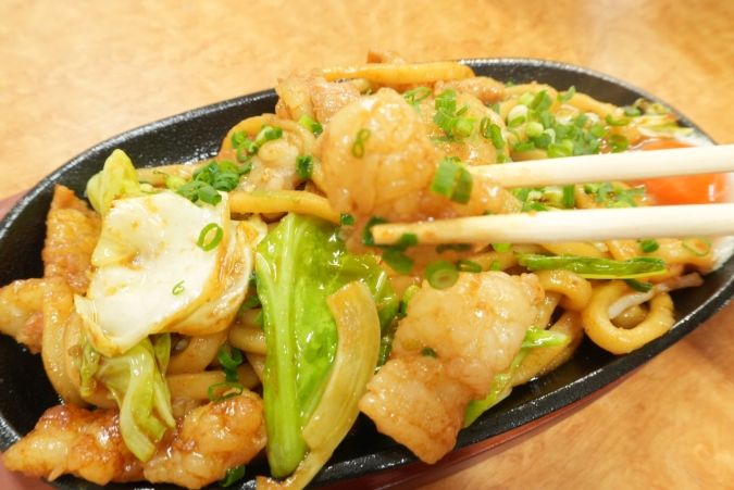 小倉名物肉うどん いのうえ本店 ホルモン焼きうどん