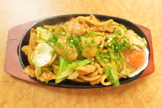 小倉名物肉うどん いのうえ本店 ホルモン焼きうどん