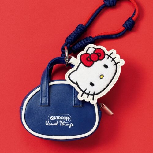 「キティちゃんの“顔形チャーム”に一目惚れ♡」ハローキティ×アウトドアプロダクツの衝撃コラボ！完売前に手に入れたいポーチ2選が可愛すぎる