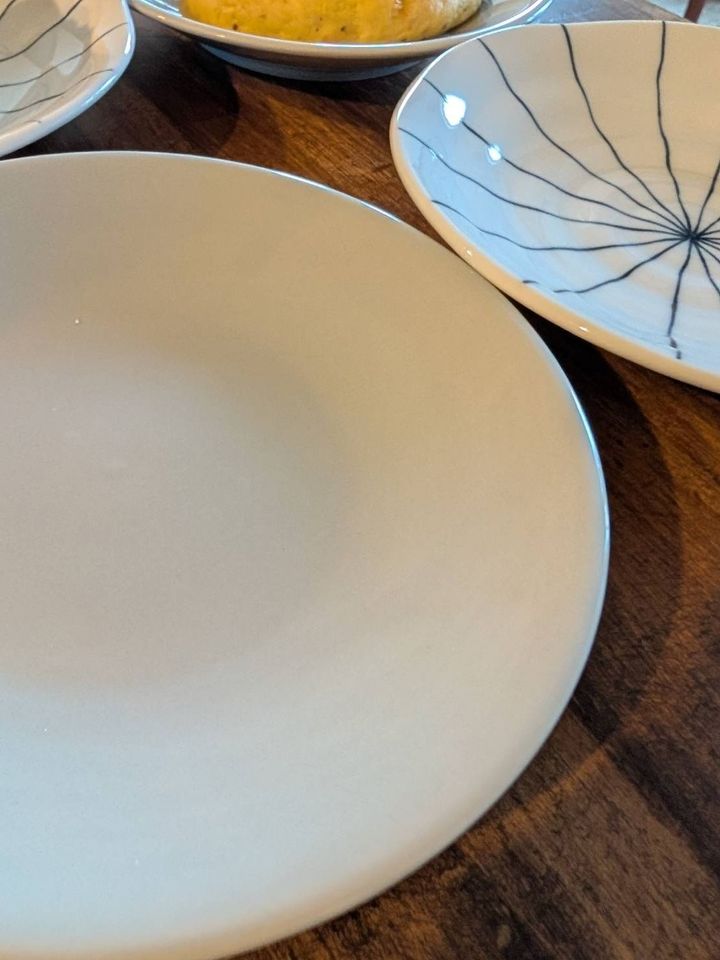 コスパ最高100円の食器（お皿・マグカップ）