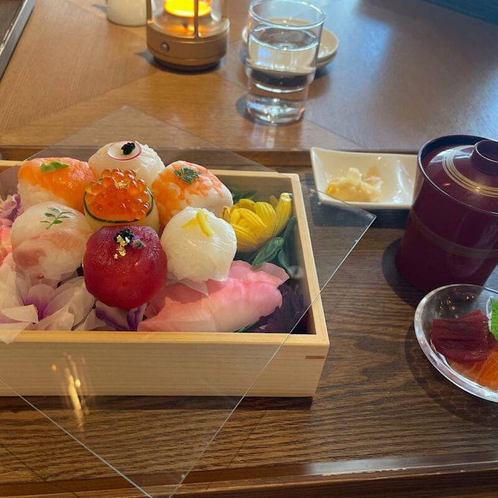 見た目も味もステキな『手まり寿司セット』