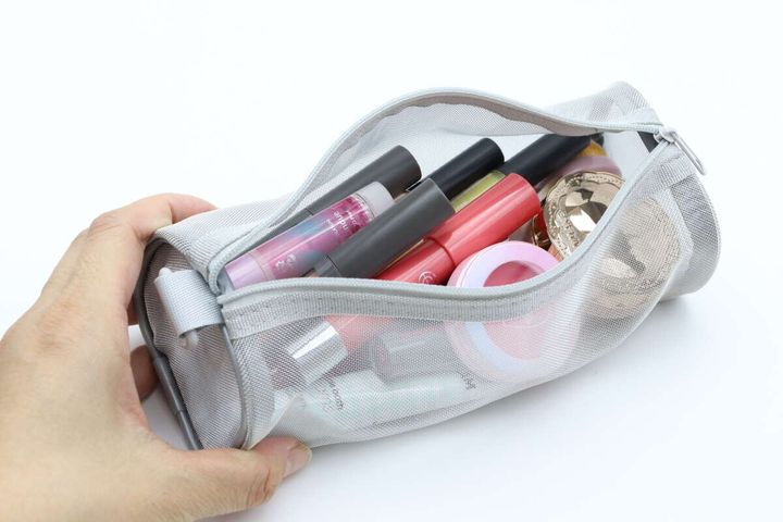 ダイソーのメッシュペンケース（スクエア型、SI）の使用例2