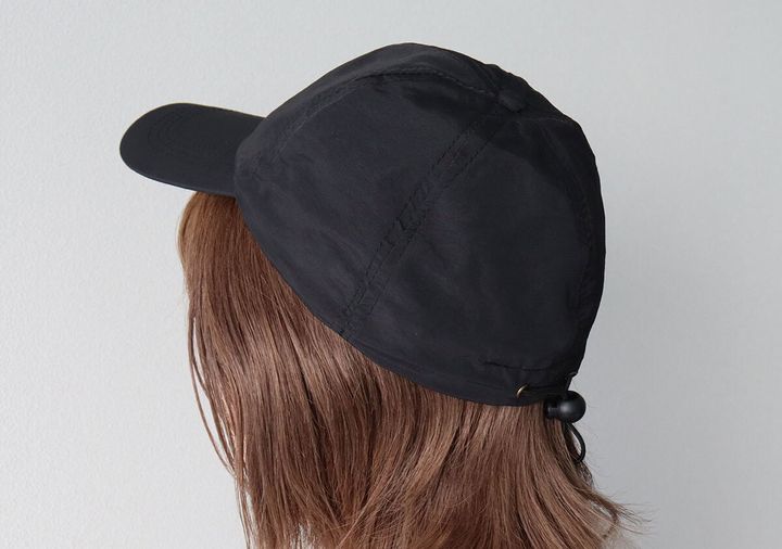 ダイソーの撥水キャップ着用