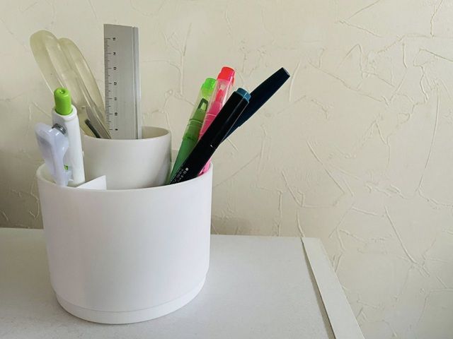 ダイソー 回転できる収納ケース 文房具の収納に