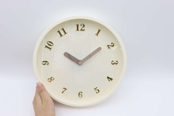 ダイソー掛け時計25cmシンプル