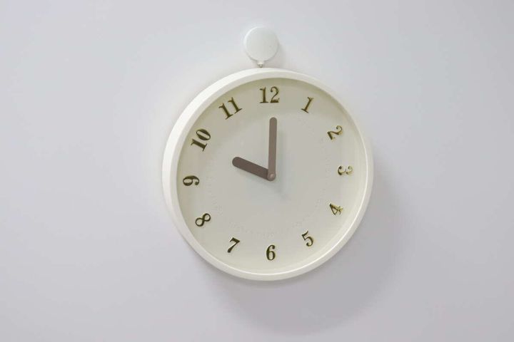 ダイソー掛け時計25cm秒針なし