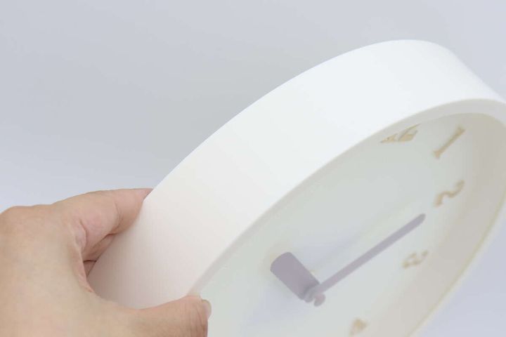 ダイソー掛け時計25cm厚み