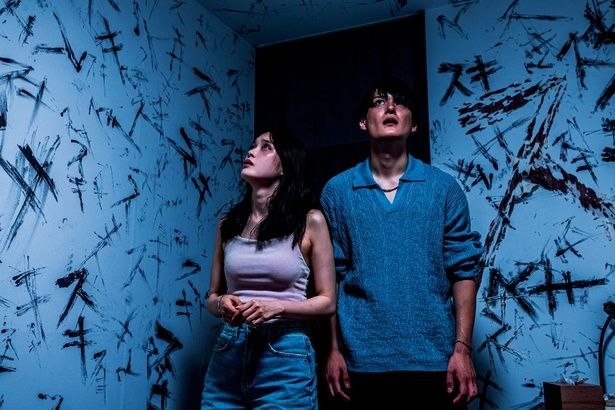 男女5人でシェアハウス中の明人(九条ジョー)にも魔の手が迫る… [c]2026 K2P