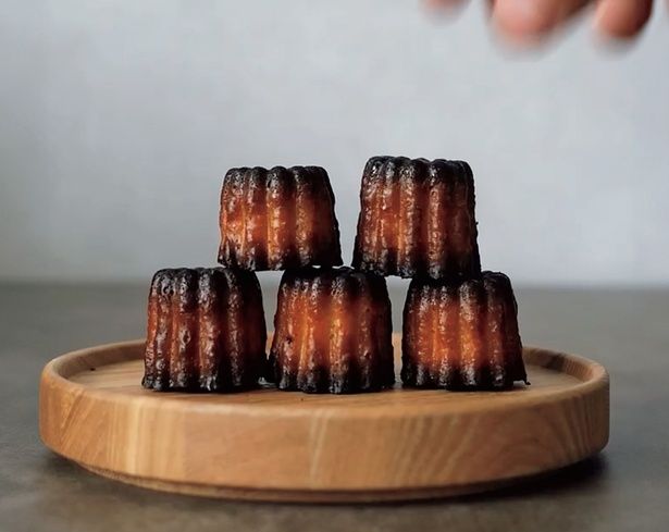 100均の型で作る極上カヌレ (C)mokka／KADOKAWA