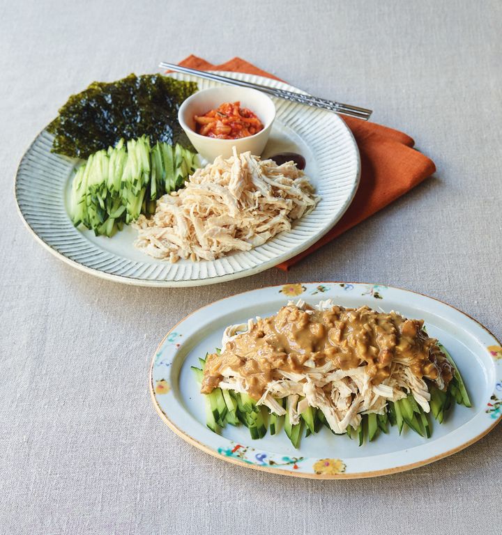 【茹で鶏 韓国のり巻き】低糖質高タンパクの鶏むねを韓国風に。【茹で鶏 バンバンジー風】ナッツ入りのごまだれで、ミネラルをプラス。