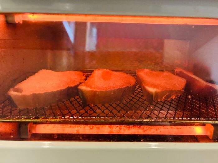 超定番『スイートブール』は焼くと化ける。まさかの「サクサク食感」になる衝撃アレンジに注目！