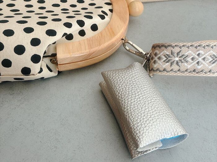 【セリア】中身を入れ忘れた！？何もない〈スカスカな謎ケース〉の正体が天才すぎた♡