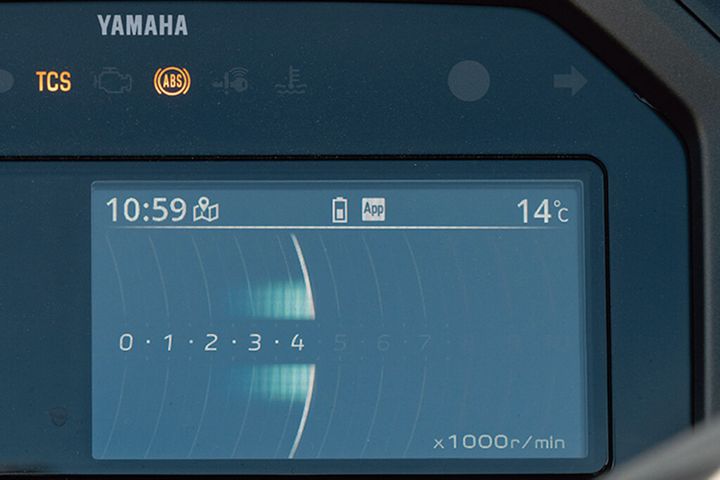 “ちょっとそこまで”の距離がつい伸びる極上の乗りやすさ｜ヤマハ・XMAX ABS