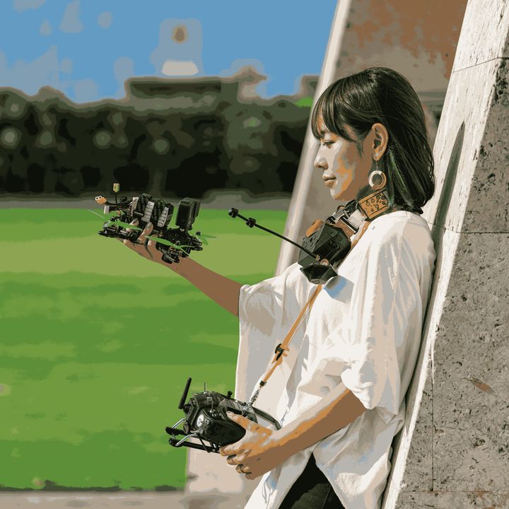ドローンレーサー 白石麻衣