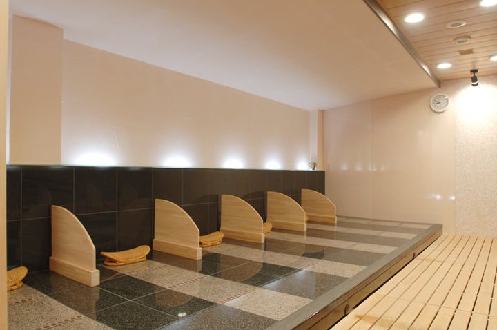 岩盤浴でやってはいけない行為とは？（画像はイメージ）