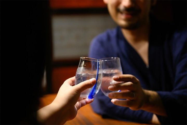 浮気相手とどこで出会った？