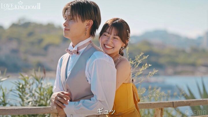 【写真・画像】出会った初日にチュッ！美脚すらりな31歳レースクイーン、イケメン内科医とゼロ距離密着で大胆アプローチ「仲良くしてください」 2枚目