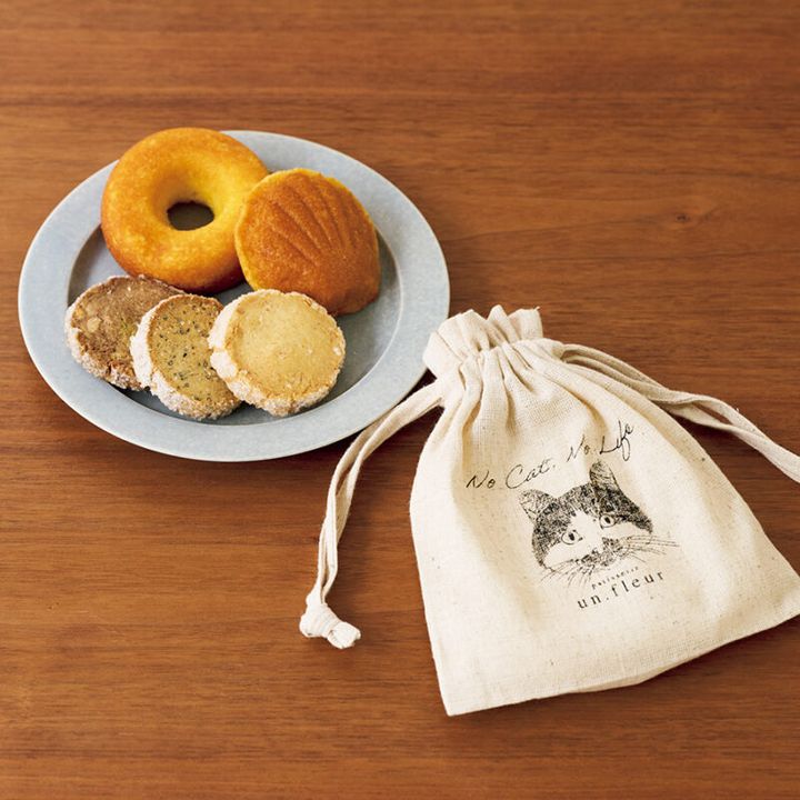 ［保護猫支援］巾着セット「ゆきち」¥1,890／パティスリーアンフルール