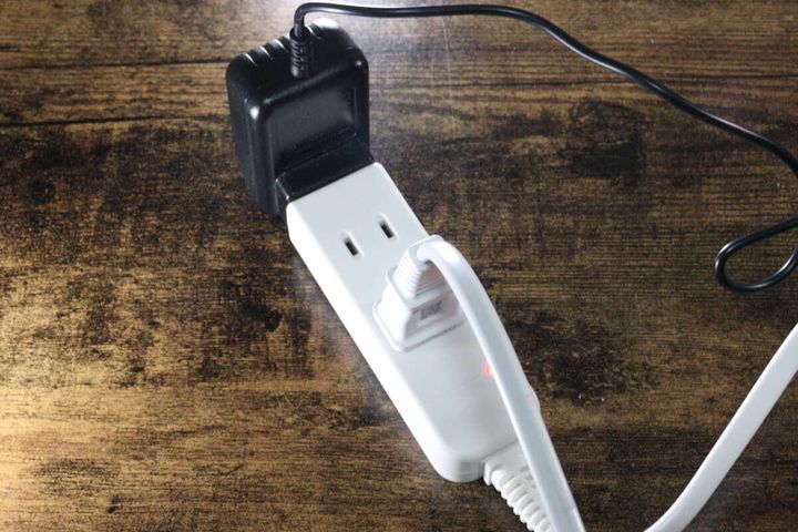 ダイソーの3個口安全タップの使用例