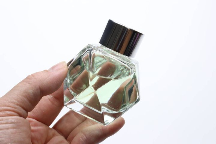 ダイソーの多角ディフューザー 抹茶はインテリアに映えるデザイン