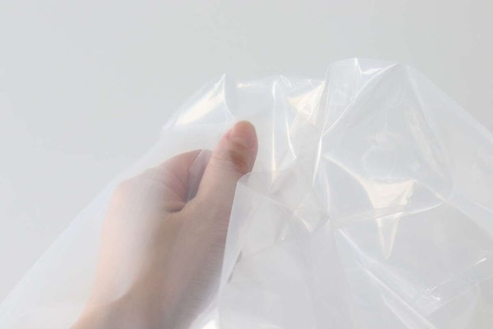 ダイソーの厚くて丈夫なポリ袋の厚み