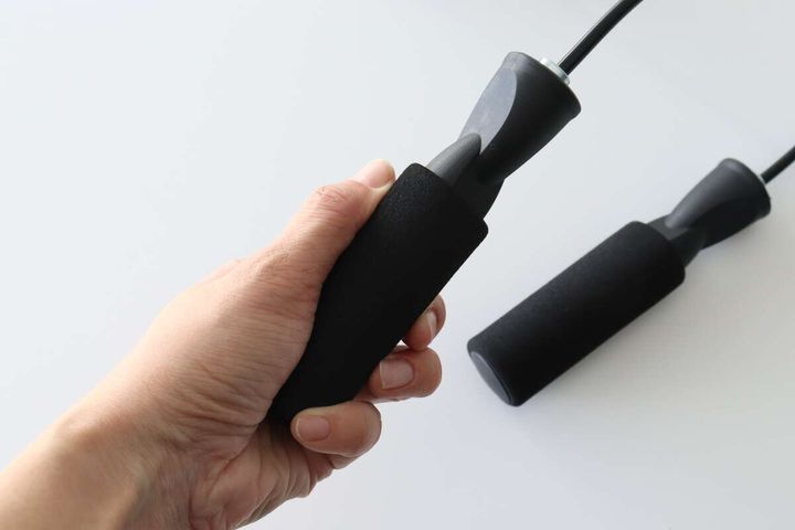 ダイソーのエア縄跳び 持ち手