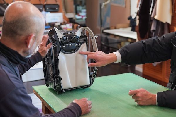 思い出をバッグや小物へ再生。「カナーズ・ジャパン」がランドセルリメイクの予約開始