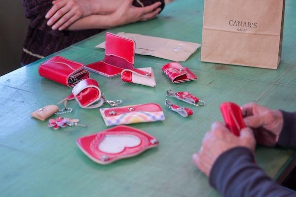 思い出をバッグや小物へ再生。「カナーズ・ジャパン」がランドセルリメイクの予約開始