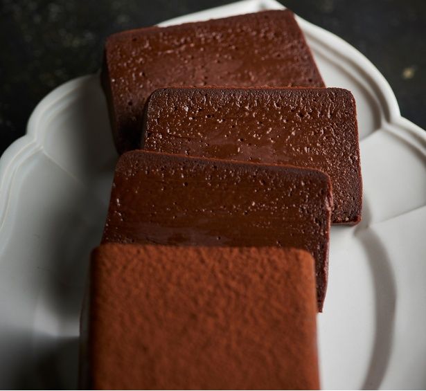 上品なテリーヌショコラ (C)misa／KADOKAWA