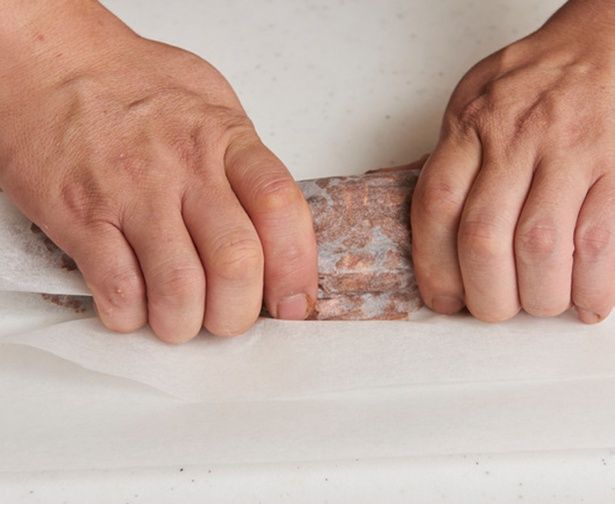 手で形をととのえる (C)ペペとシェフ夫／KADOKAWA