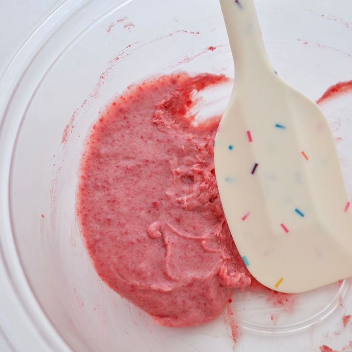 いちごの豆乳トリュフ