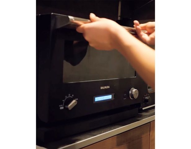 170℃に予熱したオーブンで約20分焼く (C)mokka／KADOKAWA