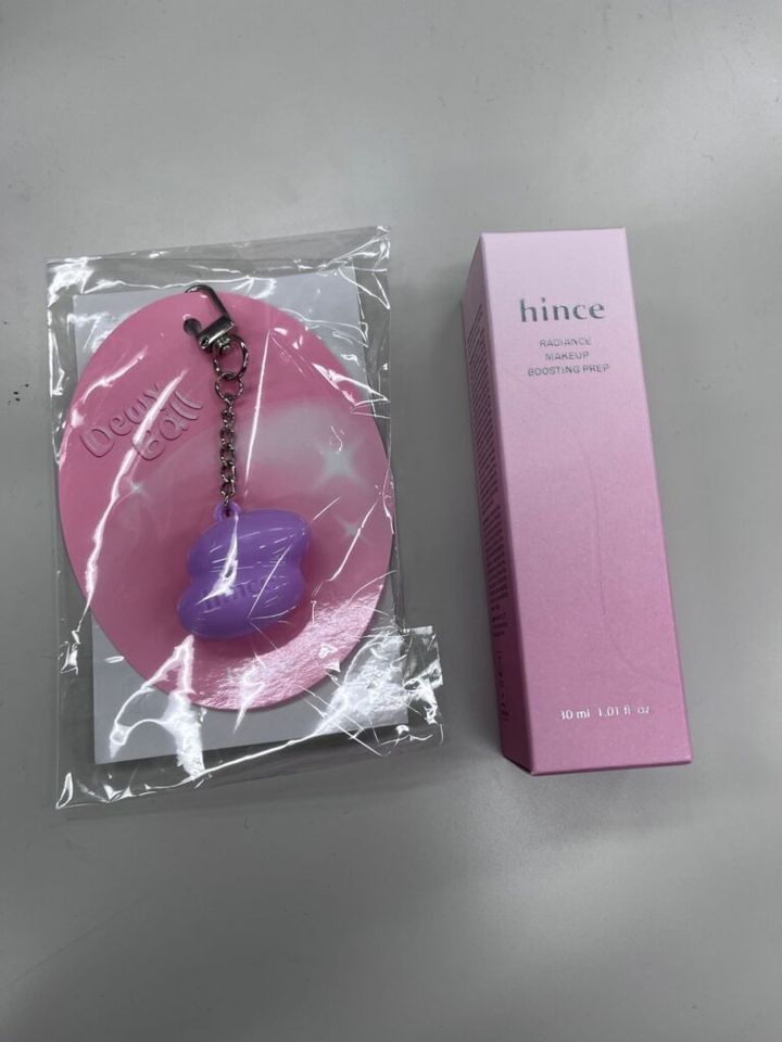 下地とノベルティのリップミニキーリング