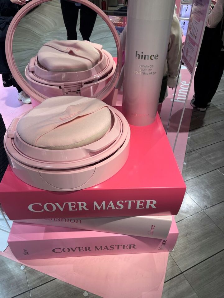 入り口の巨大オブジェ