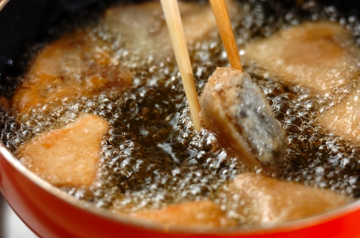 片栗粉と少ない油で簡単！ブリの竜田揚げ焼きの作り方1