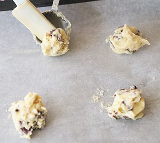 【バレンタインデー】板チョコレートで簡単に作れる！「チョコチップクッキー」のレシピの画像3