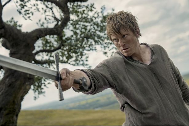 騎士としての栄光を夢見る青年、ダンク [c] 2026 WarnerMedia Direct Asia Pacific, LLC. All rights reserved. HBO Max and related elements are property of Home Box Offic