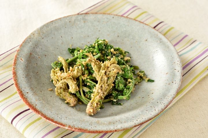 山菜の胡麻和え タラの芽