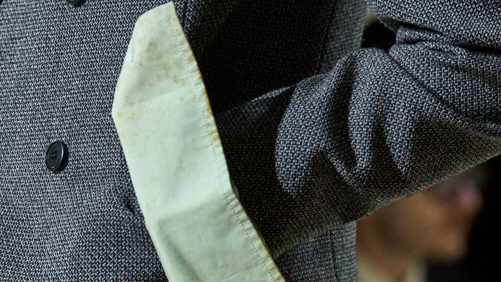 プラダ 2026-27年秋冬メンズコレクションより。