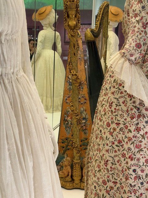 Bonne année! 美術館巡りや、五つ星ホテルでのお食事で迎える新年【夢見るパリ】