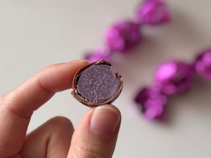 【カルディ】で発見！アサイー×ブルーベリーのご褒美ショコラにキュン♡