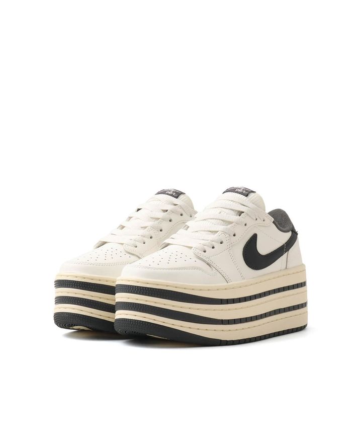 画像: エア ジョーダン 1 トリプル スタック（セイル/ココナッツミルク/アンスラサイト）¥20,900（アトモス） 出典：アトモス