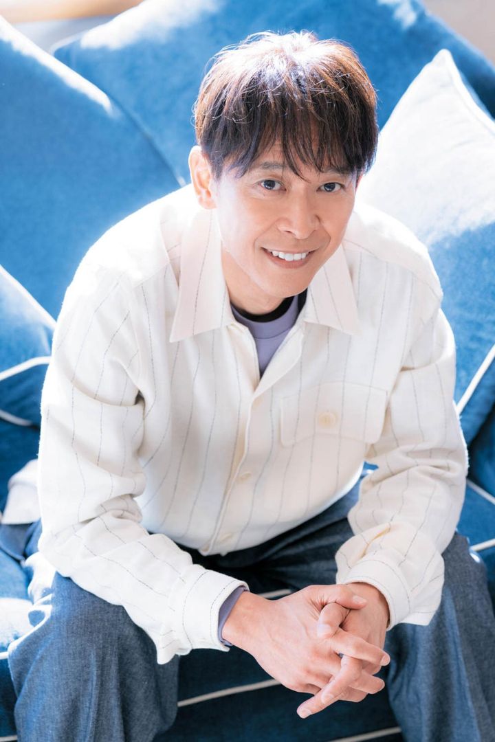 シャツ3万9600円／GUY ROVER（バインド ピーアール☎03- 6416-0441）パンツ5万3900円／TAGLIATORE（トレメッツォ☎03-5464-1158）その他／スタイリスト私物