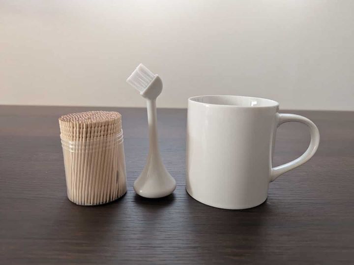 ダイソー 立つスキマブラシ サイズ感