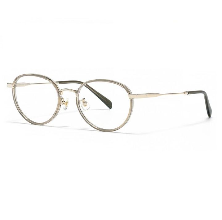 付けるだけで目まわりにメリハリが生まれます