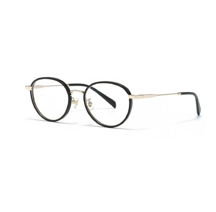 合わせるアイテムを選ばないデザイン